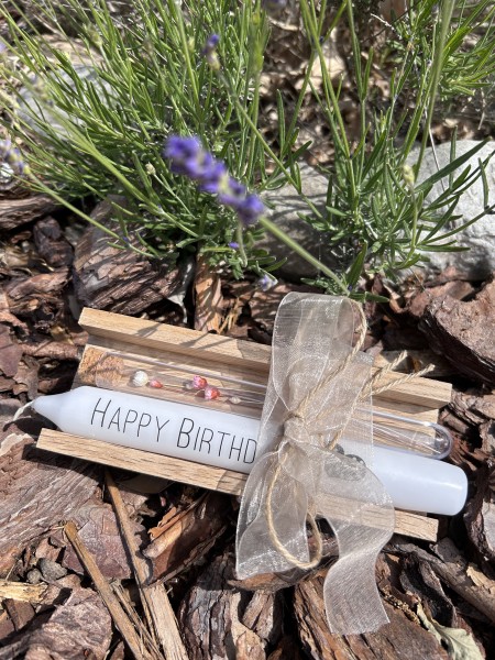 „Happy Birthday“ - Holzbox mit Reagenzglas und bedruckter Kerze