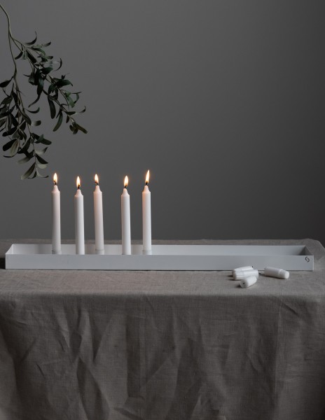 SUND - Weißer rechteckiger Kerzenständer mit magnetischen Kerzenhaltern